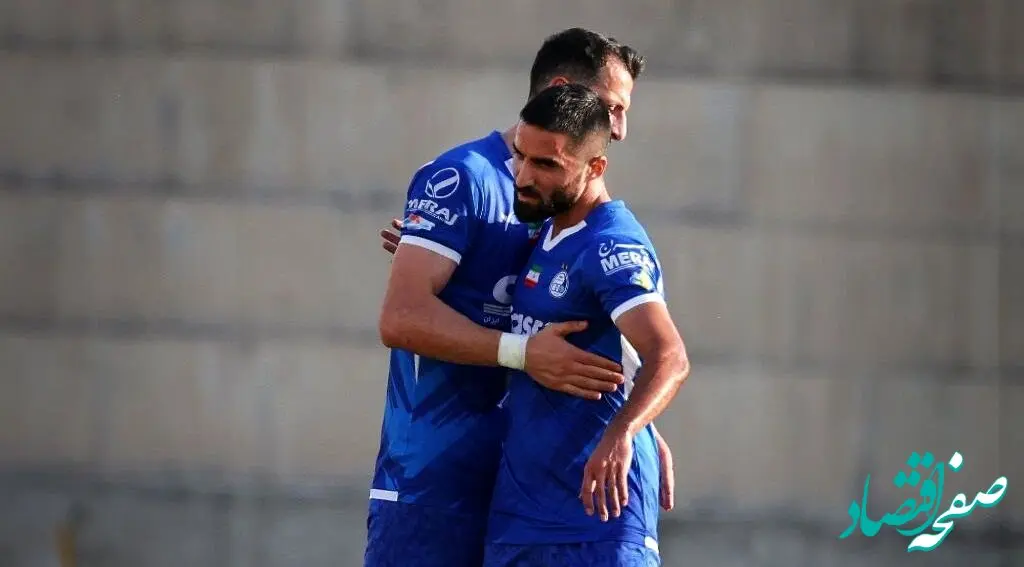 حرکت جنجالی باشگاه استقلال راجبه این بازیکن /
هواداران ، خشمگین از اینکه چرا باشگاه تولد این بازیکن را تبریک نگفته است