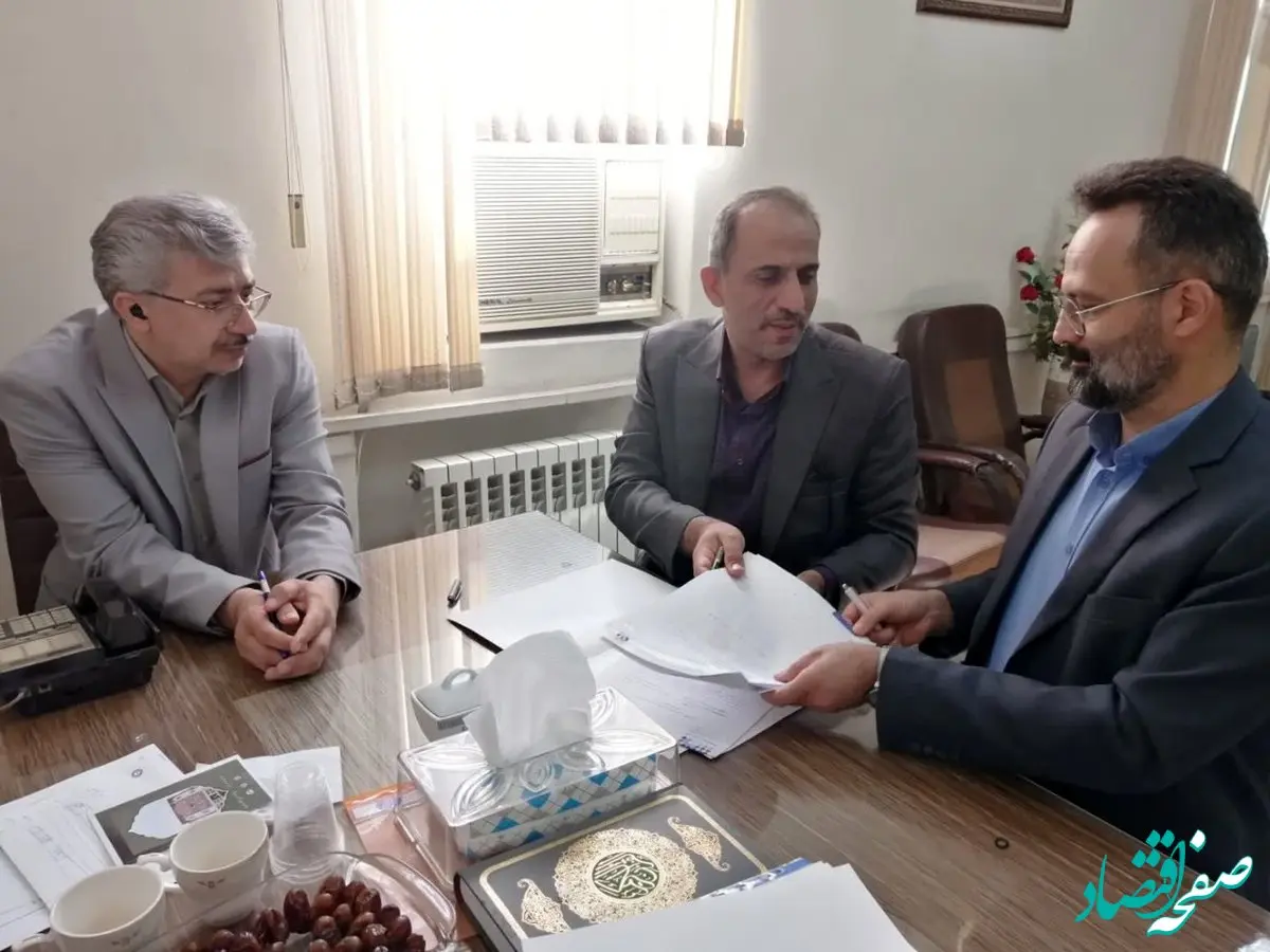 امضای قرارداد بیمه حوادث دانش‌آموزی با آموزش و پرورش استان سمنان