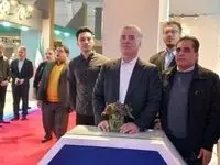 بازدید مسعود پزشکیان، رئیس‌ جمهوری اسلامی ایران از غرفه منطقه آزاد قشم در نمایشگاه بین‌المللی اوراسیا تهران