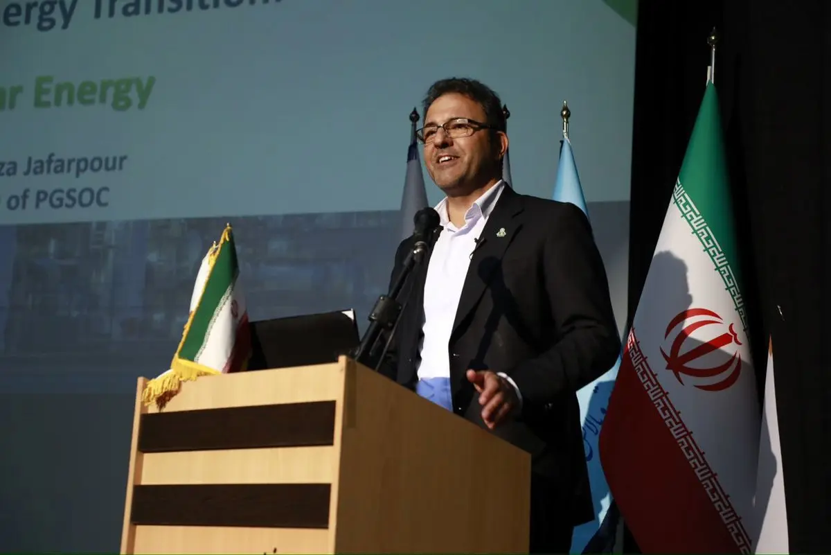 اعطای گواهینامه شایستگی محیط زیست به مدیرعامل شرکت نفت ستاره خلیج فارس