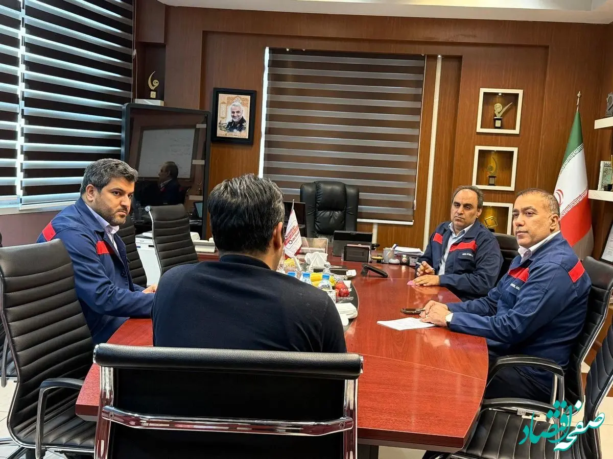 تأکید مدیرعامل فولاد اکسین خوزستان بر رویکرد علمی و گفت‌وگو محور در حل مسائل کارکنان