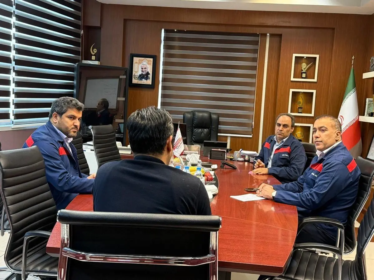 تأکید مدیرعامل فولاد اکسین خوزستان بر رویکرد علمی و گفت‌وگو محور در حل مسائل کارکنان