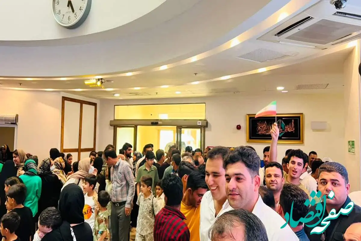 حماسه حضور پارسی های همیشه در صحنه/ حضور گسترده‌ کارکنان  پتروشیمی پارس و خانواده‌هایشان در پای صندوق‌ رای انتخابات ریاست جمهوری 