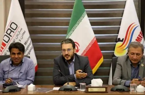 نشست صمیمانه مدیرعامل منطقه ویژه اقتصادی لامرد با کارکنان