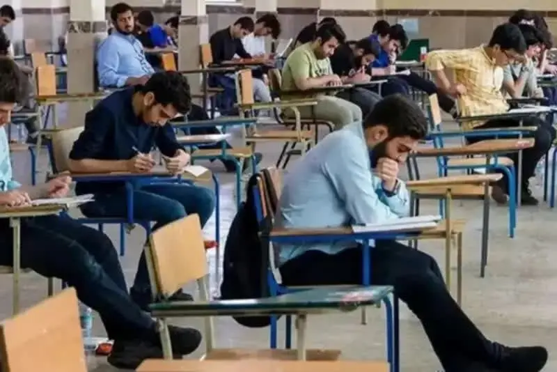 امتحانات حضوری دانشگاه آزاد جنجالی شد؛ دانشجویان خواستار بازنگری شدند
