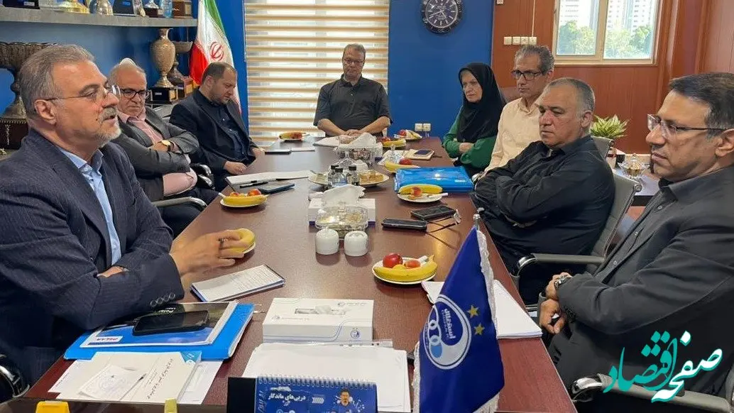 بازدید رییس هیئت مدیره گروه صنایع پتروشیمی خلیج‌فارس از باشگاه استقلال