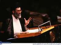 ببینید | همراهان رهبر انقلاب در سفر به سازمان ملل چه کسانی بودند؟ | این فرد رجایی را تنها نگذاشت + عکس