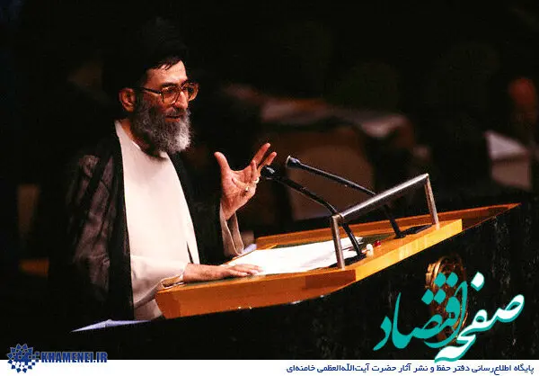 ببینید | همراهان رهبر انقلاب در سفر به سازمان ملل چه کسانی بودند؟ | این فرد رجایی را تنها نگذاشت + عکس