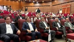 بانک مرکزی به تنهایی نمی‌تواند نرخ تورم را مهار کند/ ۴٫۵ میلیارد دلار به ذخایر ارزی بانک اضافه شد