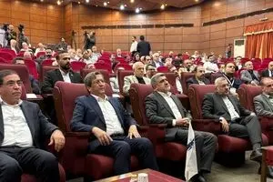 بانک مرکزی به تنهایی نمی‌تواند نرخ تورم را مهار کند/ ۴٫۵ میلیارد دلار به ذخایر ارزی بانک اضافه شد