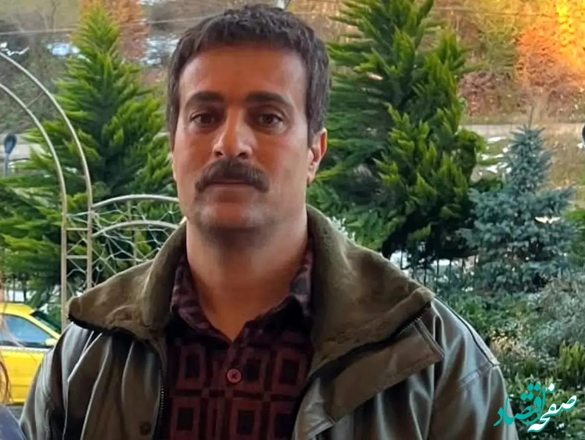 سکانسی جذاب از تلفظ اسم اوس موسی توسط ارسطو؛ ببین چطور لکنت زبون می گیره!