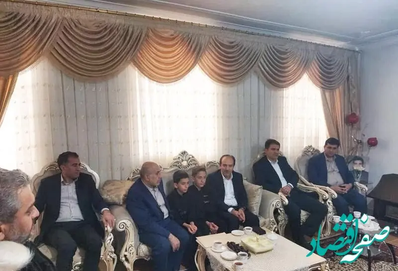 مدیرعامل بیمه آسیا با خانواده مرحوم مهرعلی حسین زاده از کارکنان این شرکت، دیدار کرد