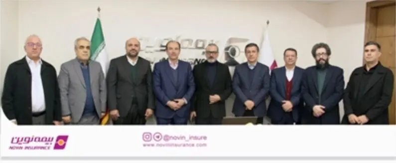 علیرضا قربانی، بیمه‌گذار بیمه نوین، با مدیرعامل و اعضای هیئت‌مدیره دیدار کرد
