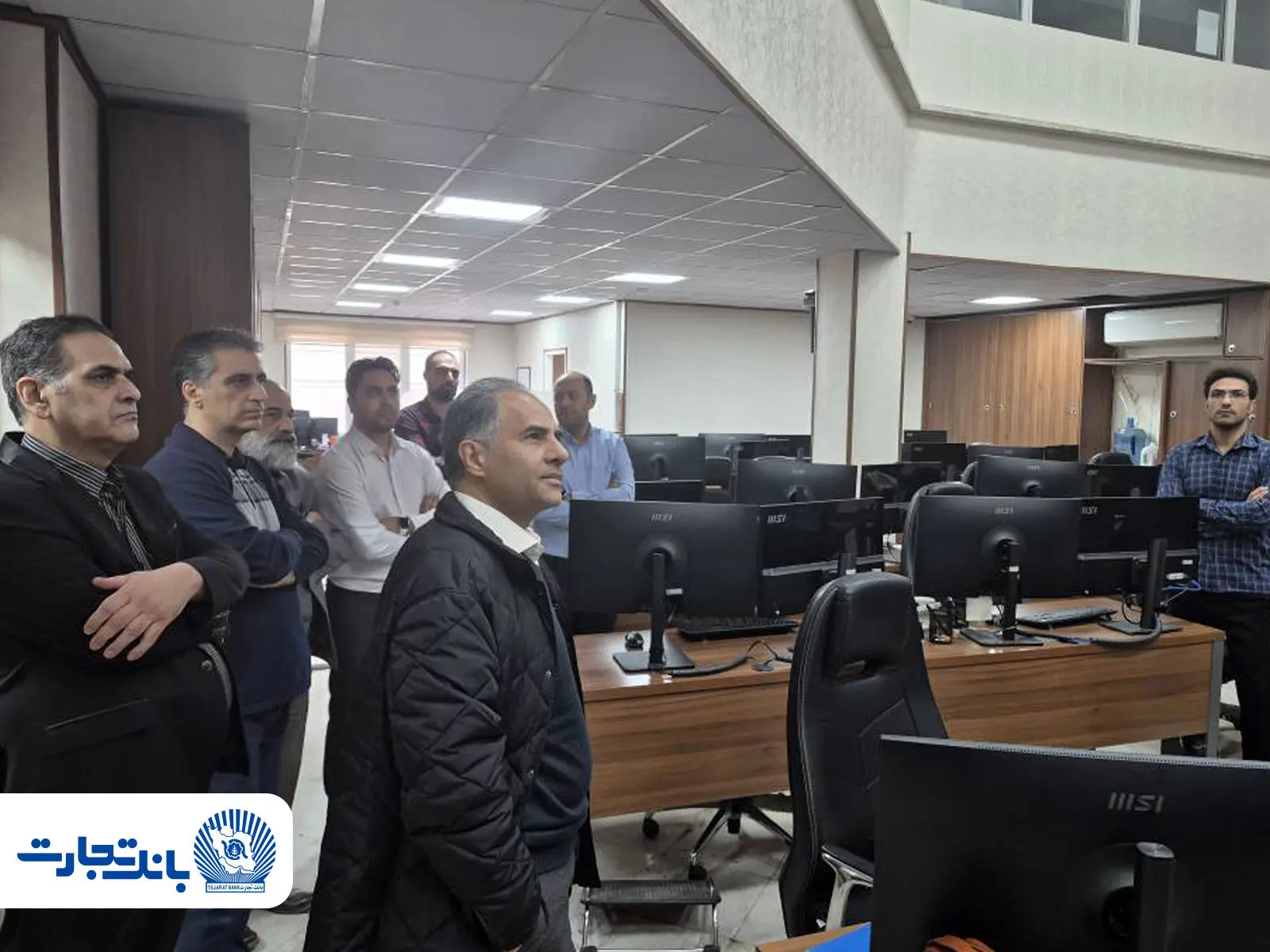 بازدید مدیرعامل و اعضای هیأت مدیره بانک تجارت از روند خدمت‌رسانی به مشتریان