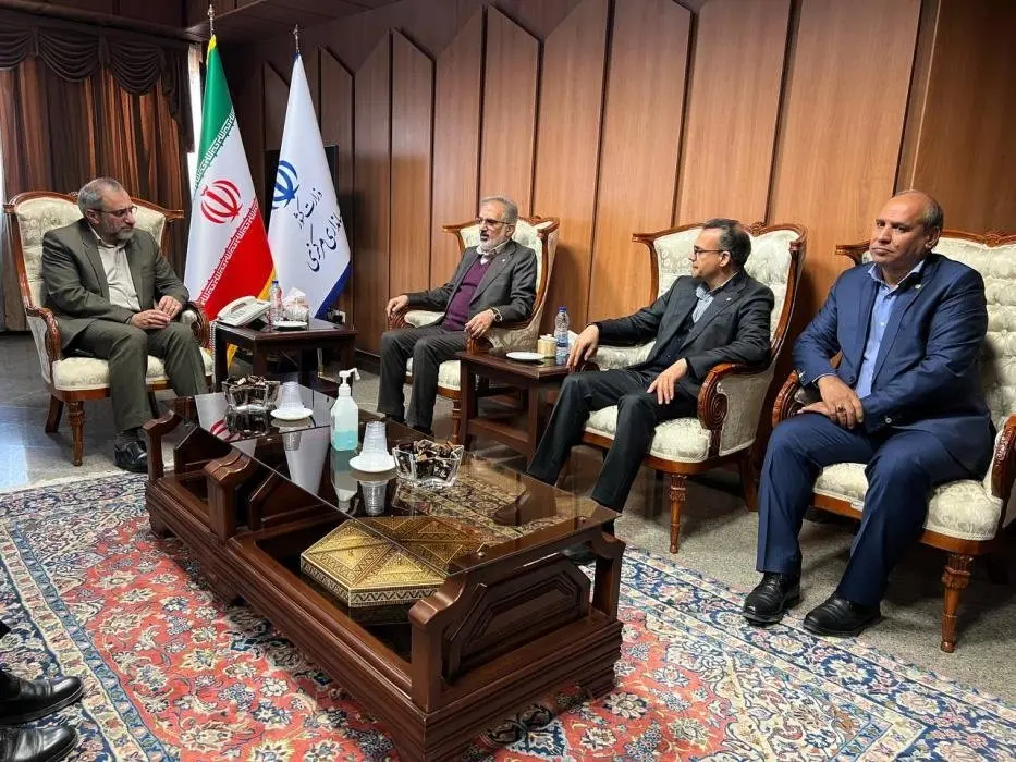 دکتر خورسندیان: جذب منابع، موتور محرک تسهیلات دهی بانک است