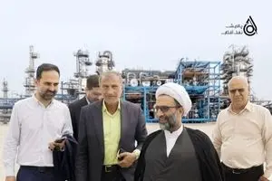 بازدید عضو هیئت رئیسه مجلس شورای اسلامی و هیات همراه از پالایشگاه نفت آفتاب