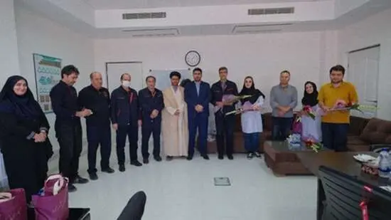 پزشک ، دست شفابخش خدا