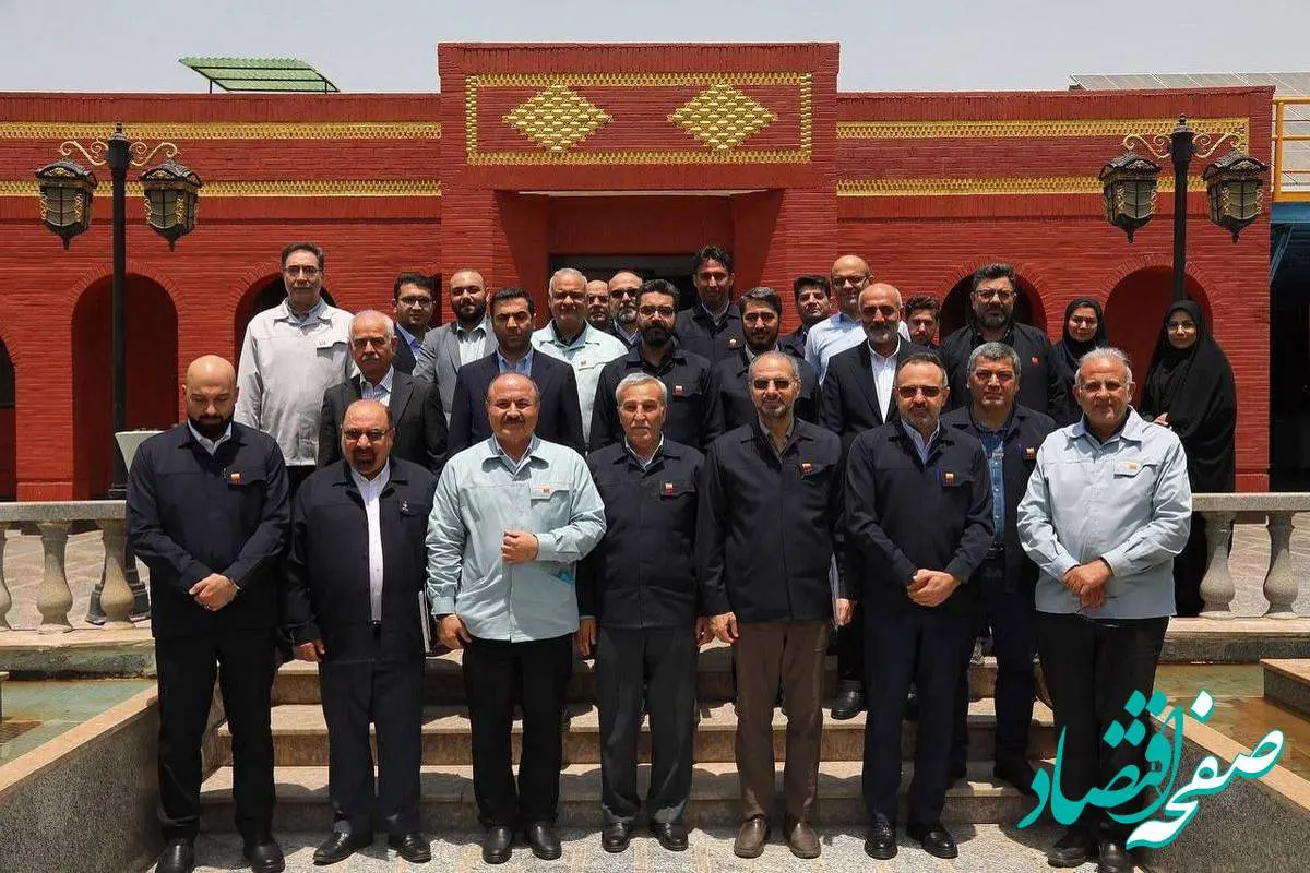 نخستین جلسه شورای سیاستگذاری شرکتهای تابعه گروه توسعه فراگیر فولاد خوزستان در سال ۱۴۰۴