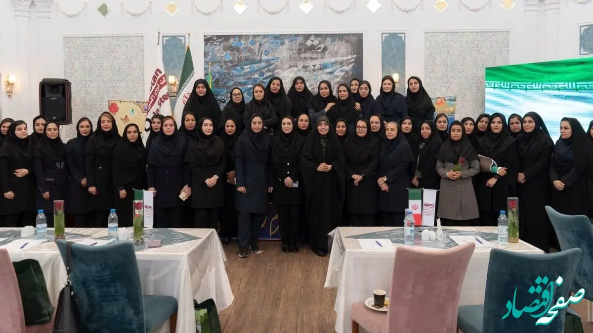 مشارکت بانوان شرکت فولاد اکسین خوزستان در مسیر موفقیت‌ها قابل تحسین است