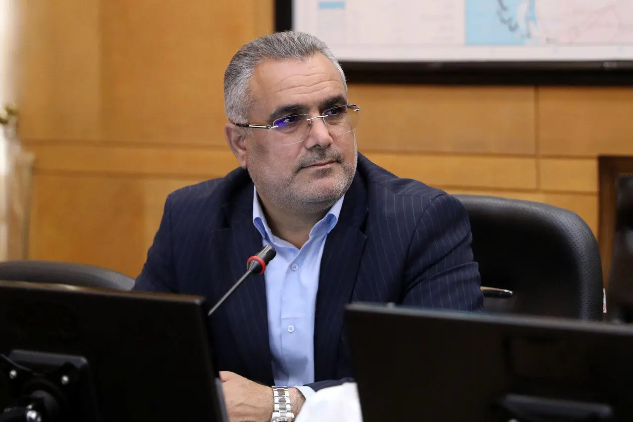 افزایش ۵۵ تا ۶۰ درصدی حقوق کارگران برای حفظ معیشت و تولید ضروری است