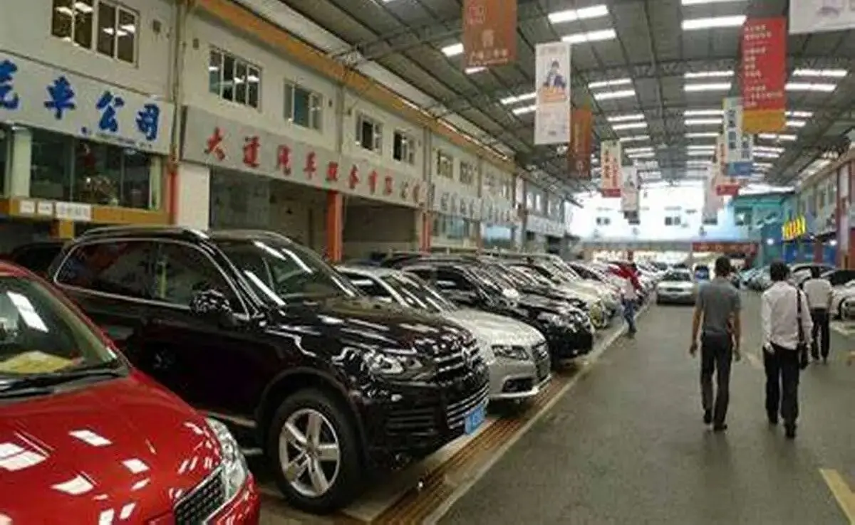 جدول قیمت خودرو امروز پنجشنبه ۲۲ آذر ۱۴۰۳/ نوسان بازار کم شد 