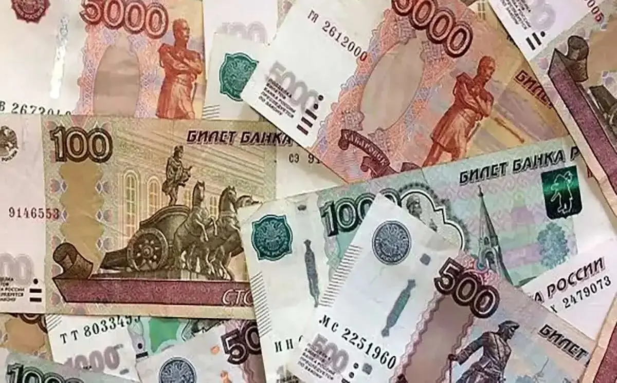 روبل سقوط کرد! / قیمت روبل روسیه امروز پنج شنبه ۱۰ خرداد ۱۴۰۳