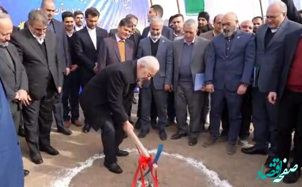 «ومعادن» در مسیر توسعه تولید انرژی سبز / آغاز عملیات اجرایی نیروگاه خورشیدی پویای ۲ در سمنان