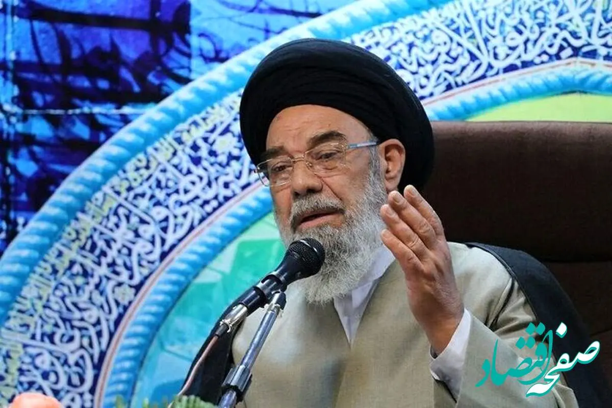 واکنش محکم امام جمعه اصفهان به شلیک پدافند هوایی به ریزپرنده ها