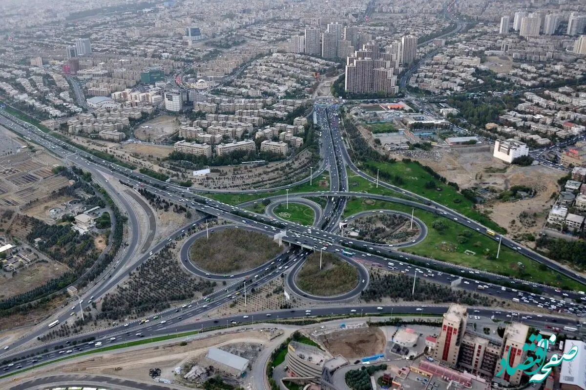 بدون ترافیک در اتوبان همت رانندگی کنید