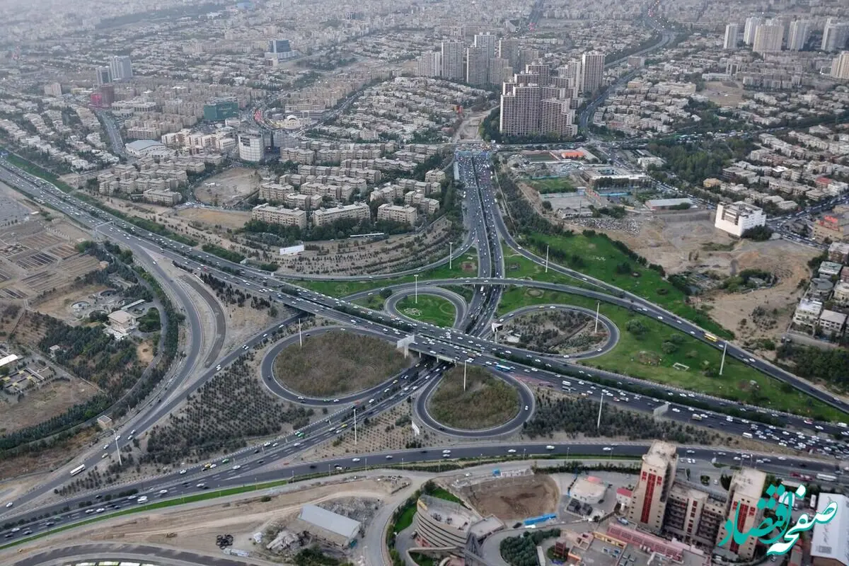 بدون ترافیک در اتوبان همت رانندگی کنید