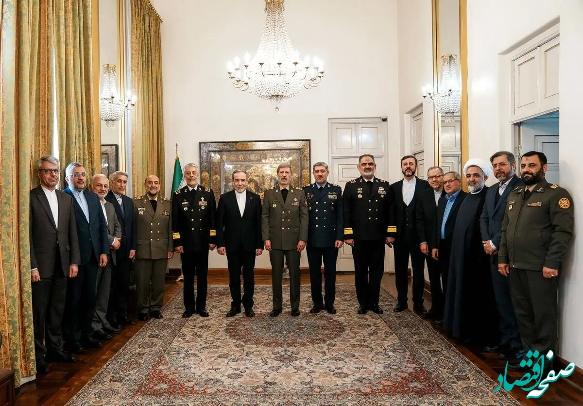 دیدار فرماندهان ارشد ارتش با عراقچی همزمان با سالگرد پیروزی انقلاب