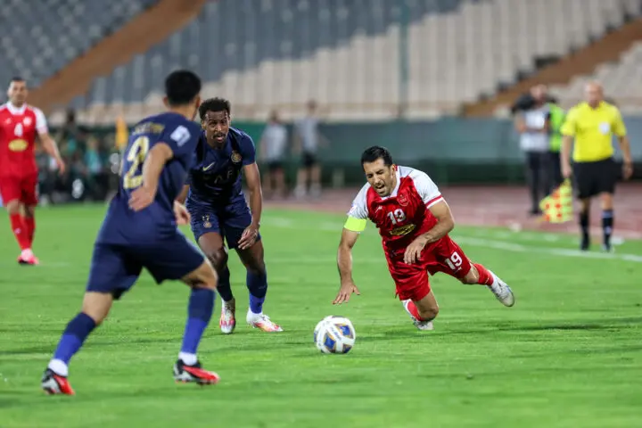 ثانیه به ثانیه با حواشی دیدار پرسپولیس و النصر؛ حضور رونالدو در چمن عجیب ورزشگاه آزادی