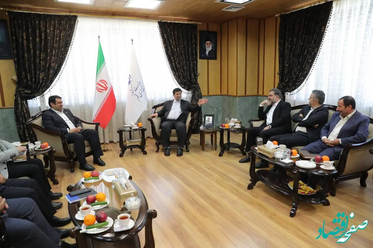 درخشش بانک ملی ایران در تأمین منابع نهضت ملی استان قم در سال 1402