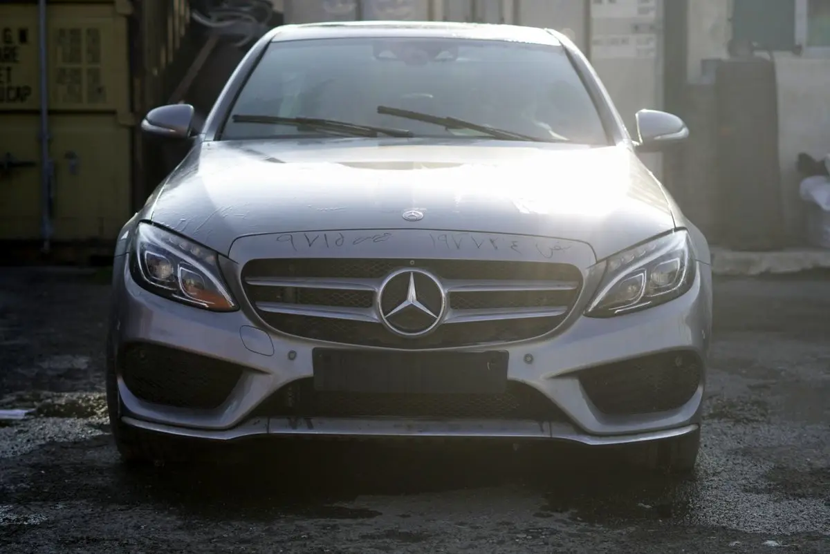 آغاز عرضه خودروی سواری برای نخستین بار در حراج خرده فروشی اموال تملیکی