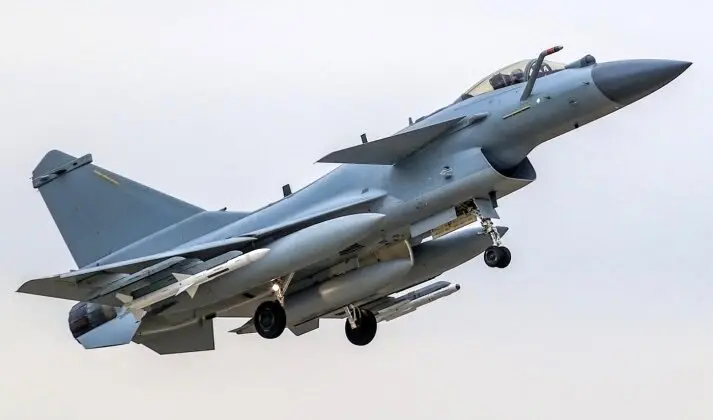 غوغای طوفانی «جی ۱۰» با شکست دادن جنگنده نسل پنجم «جی ۲۰»