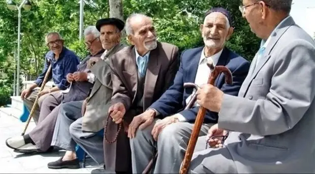 آخرین خبر از همسان سازی حقوق بازنشستگان امروز جمعه ۲۱ شهریور ماه ۱۴۰۴ | خواسته بازنشستگان کشوری چیست؟ 