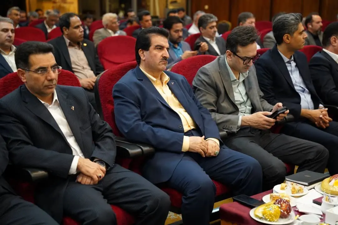 پشتیبانی بانک رفاه کارگران از واحدهای تولیدی استان هرمزگان از طریق ابزارهای نوین تامین مالی