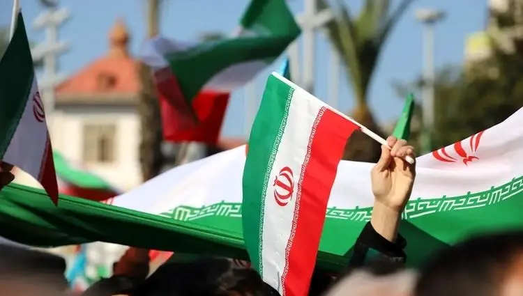 فیلم حضور مردم کرمان در راهپیمایی ۲۲ بهمن ۱۴۰۴