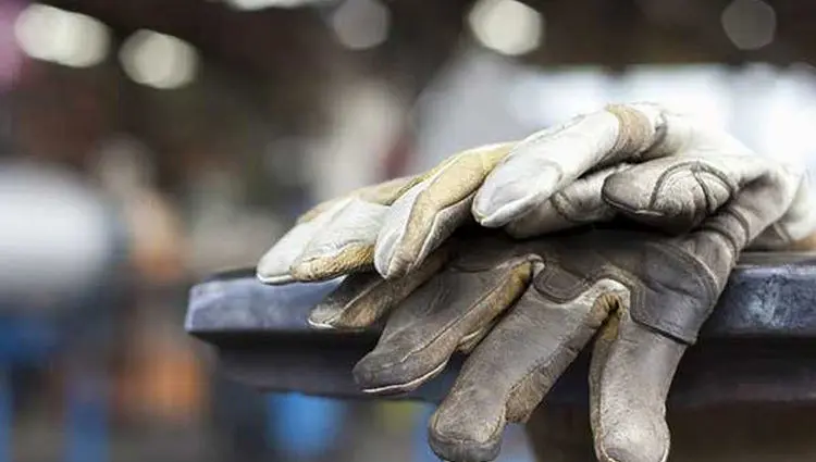 اخبار کارگران امروز پنجشنبه ۳ اردیبهشت ۱۴۰۵ | کارگران عدم اجرای بخشنامه دستمزد را گزارش دهند