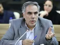 منابع صنعت بیمه باید به سمت تولید هدایت شود