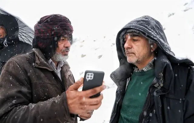 یک خبر از نون خ ۵ | روزهای سخت ساخت نون خ ۵ در برف و بوران