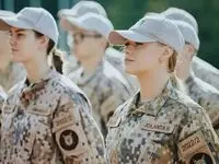 خدمت سربازی باید برای زنان اجباری شود