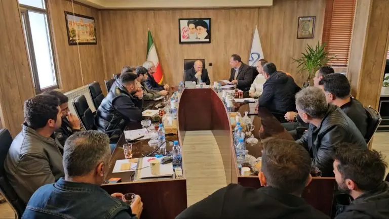 بار بازرگانان منطقه در کمترین زمان ممکن باید ترخیص شود