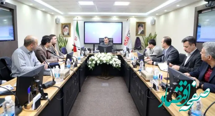 تاکید سمیعی نژاد بر تکمیل زنجیره تولید الکترود گرافیتی در کشور