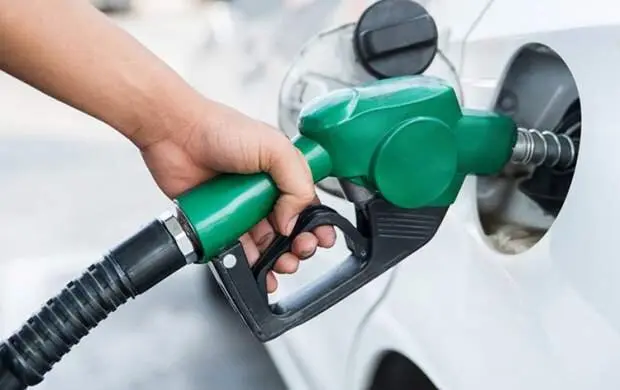 بنزین؛ اصلاح قیمت یا آزمون تاب‌آوری اجتماعی؟