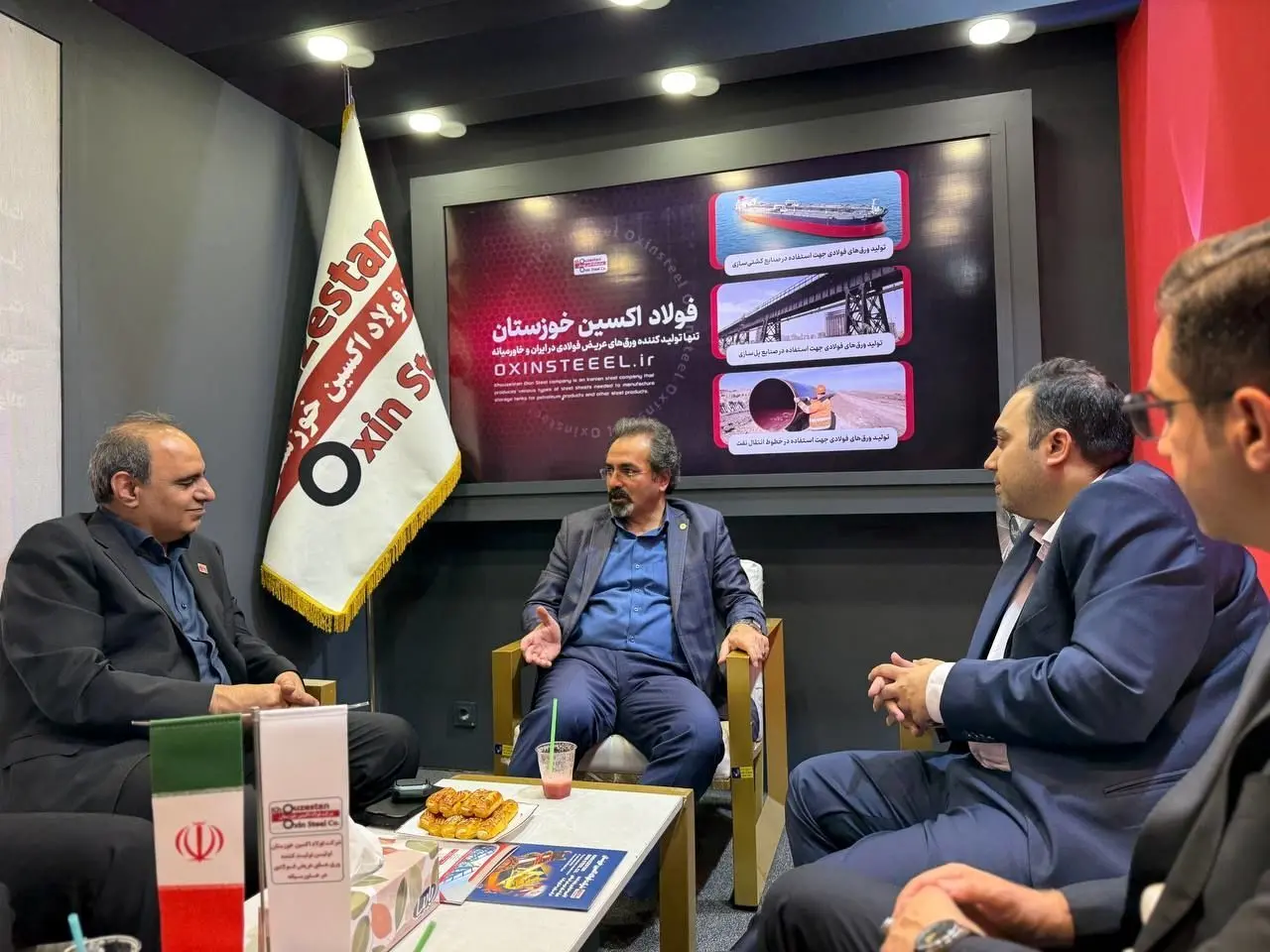 ویدیو : بازدید مدیرعامل هلدینگ صبا انرژی از غرفه فولاد اکسین خوزستان در پانزدهمین نمایشگاه معدن و صنایع معدنی ایران