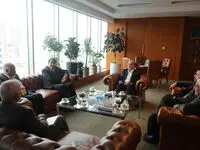 نشست راهبردی مدیریت جدید موسسه اعتباری ملل با استاندار و نماینده مجلس استان کرمان،با هدف توسعه فعالیت های اقتصادی
