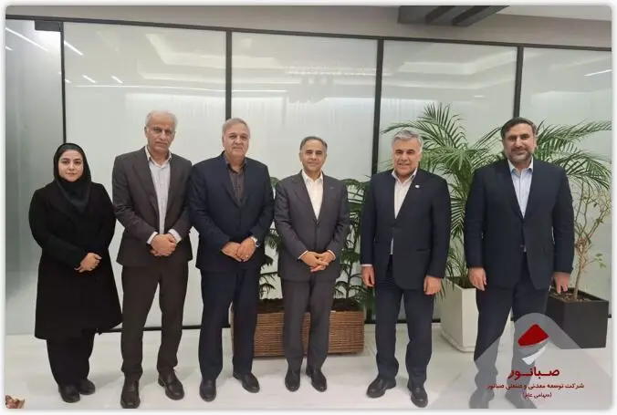 جلسه مدیرعامل صبانور با مدیرعامل بانک تجارت با محوریت تسریع در تأمین مالی پروژه‌ها