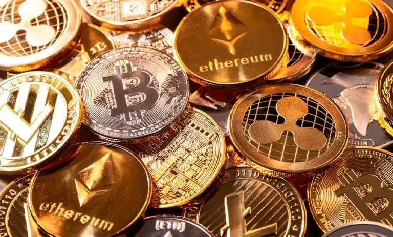 پیش‌بینی بازار ارزهای دیجیتال در هفته جاری/ بیت کوین در آستانه صعود کوتاه مدت یا  اصلاح بزرگ/ سناریوی دوگانه برای بازار کریپتو 