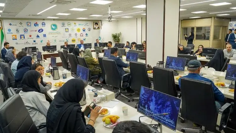 آیین تجلیل از خبرنگاران صنعت بیمه به مناسبت روز خبرنگار
